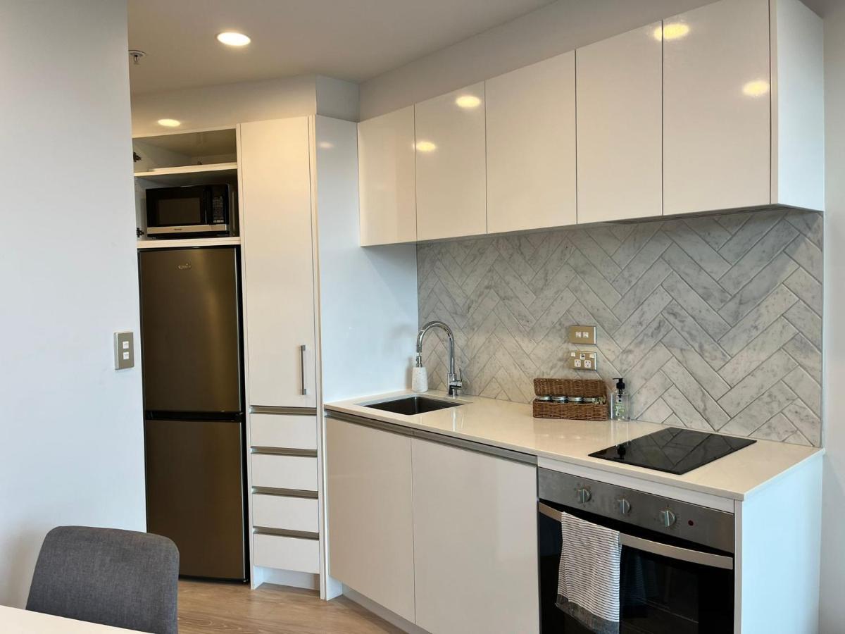 Free Wifi!! Spacious 1-Bedroom Apt, Auckland Cbd Kültér fotó